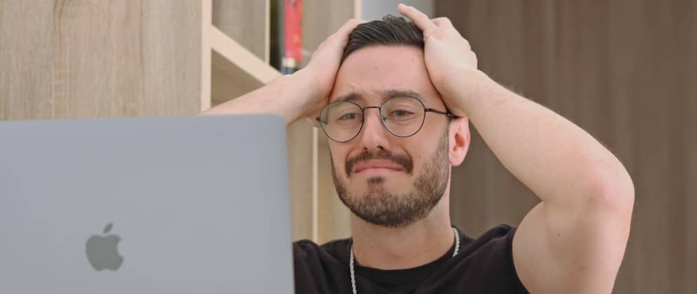 sad therapist doing poor seo